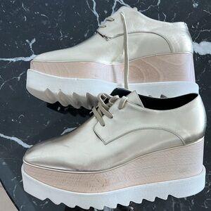 Stella Mccartney gold shoes, size 39